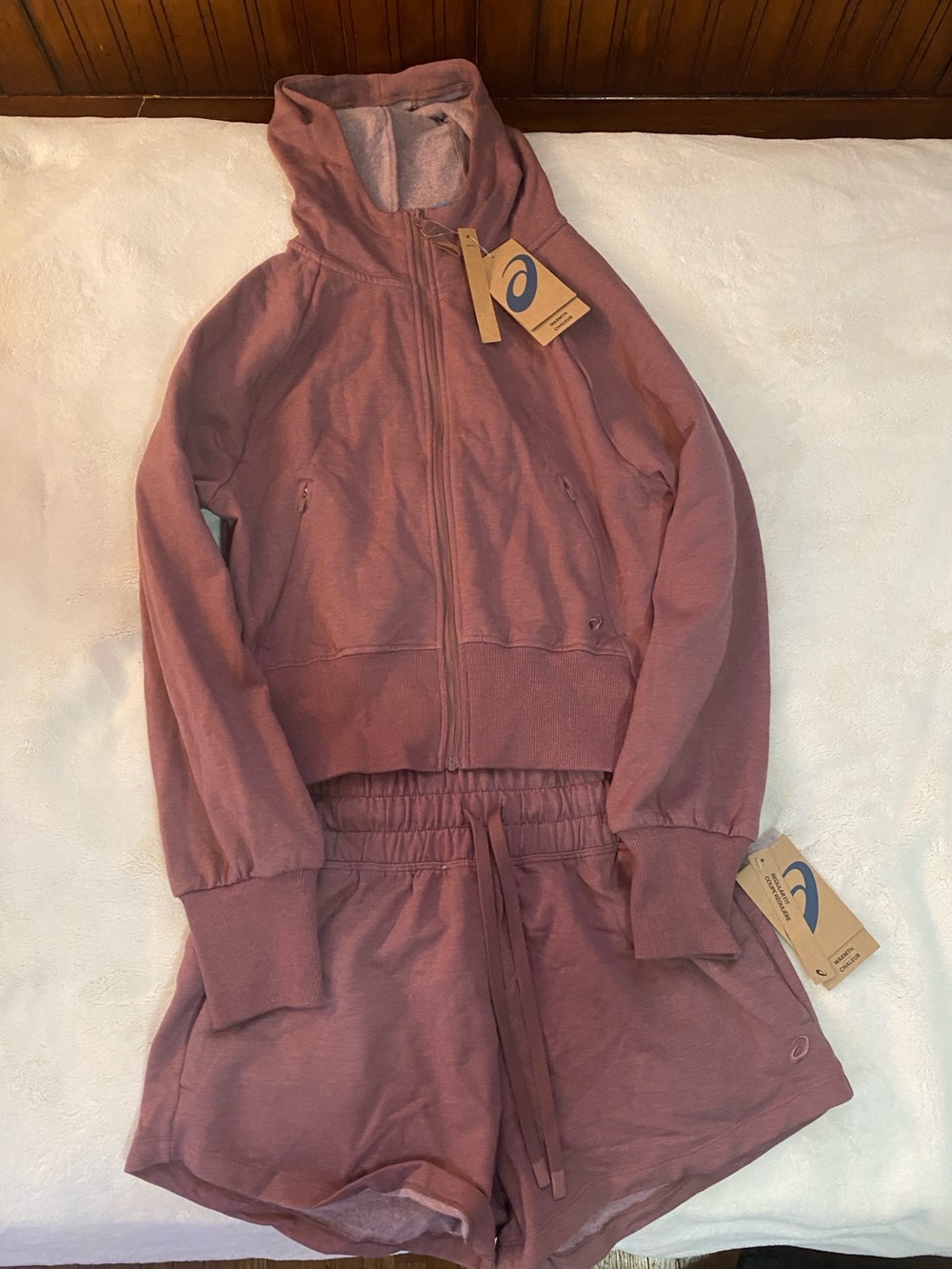 Asics two piece set jacket + shorts
